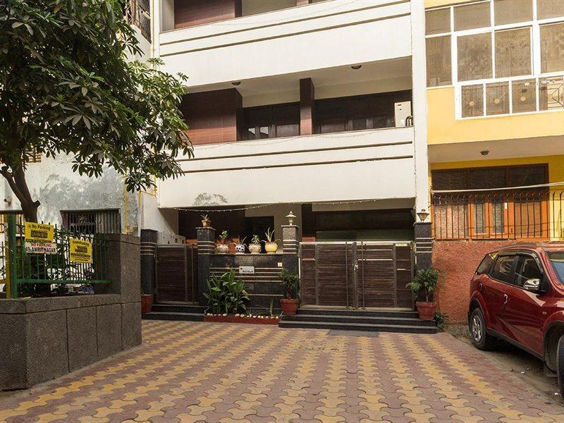 เรดเมเปิลเบดแอนด์เบรคฟาส Apartment นิวเดลี ภายนอก รูปภาพ