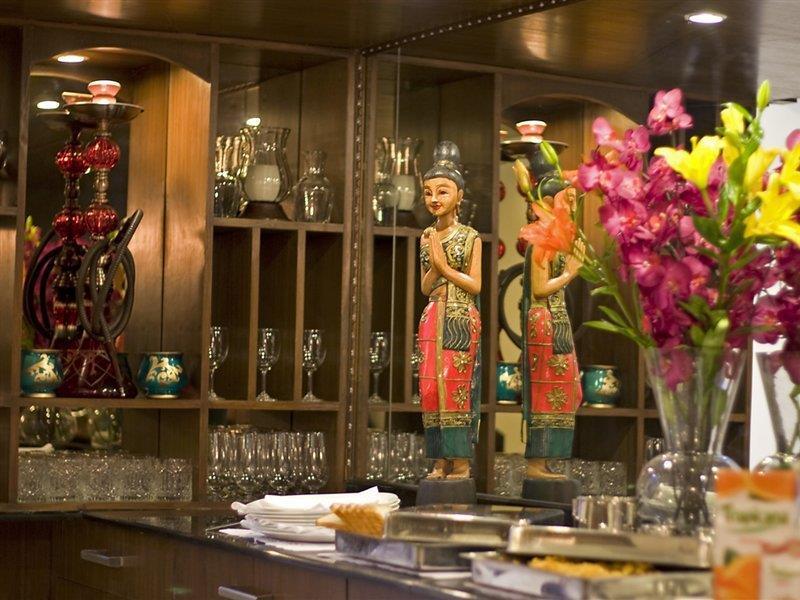 เรดเมเปิลเบดแอนด์เบรคฟาส Apartment นิวเดลี ภายนอก รูปภาพ