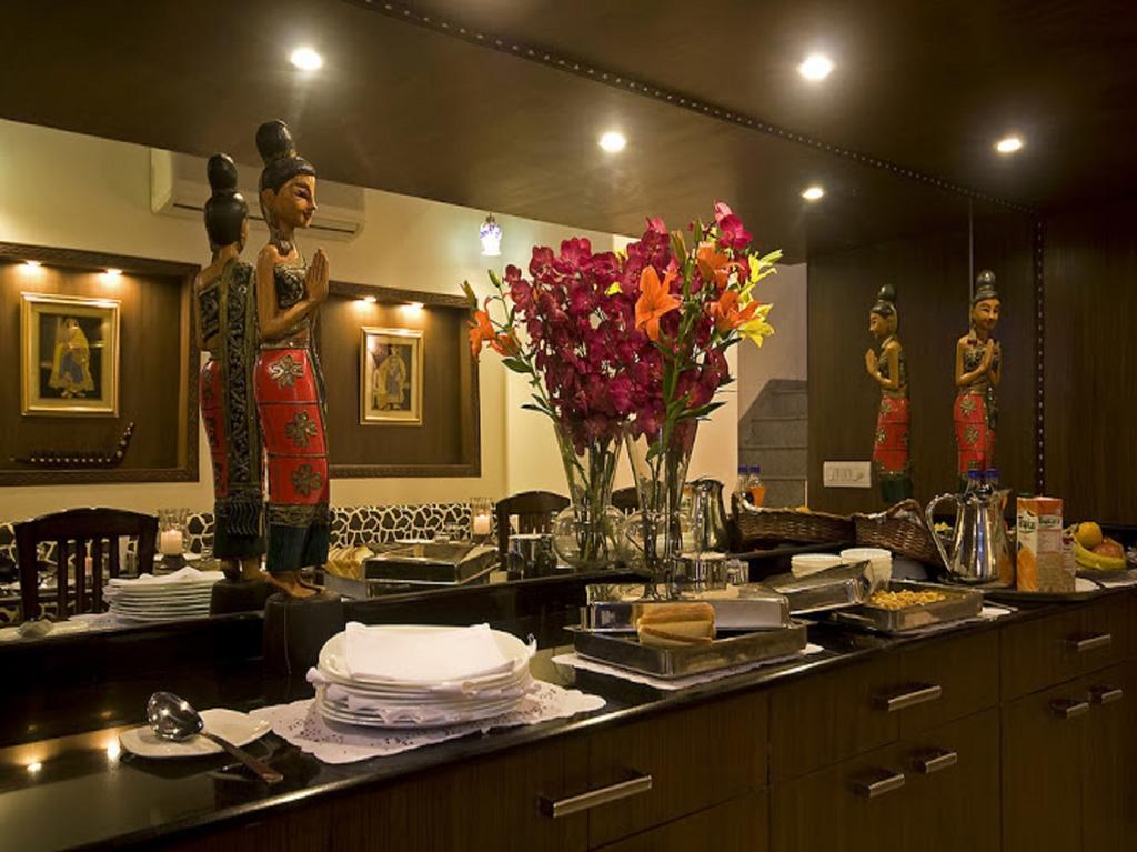เรดเมเปิลเบดแอนด์เบรคฟาส Apartment นิวเดลี ภายนอก รูปภาพ