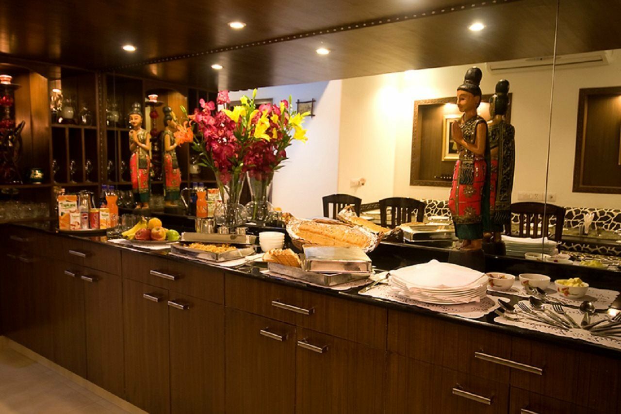 เรดเมเปิลเบดแอนด์เบรคฟาส Apartment นิวเดลี ภายนอก รูปภาพ